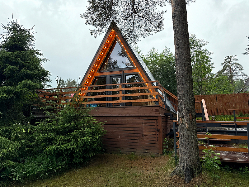 Гостевые домики A-Frame на базе отдыха "Шапкинские высоты" - Фото 1