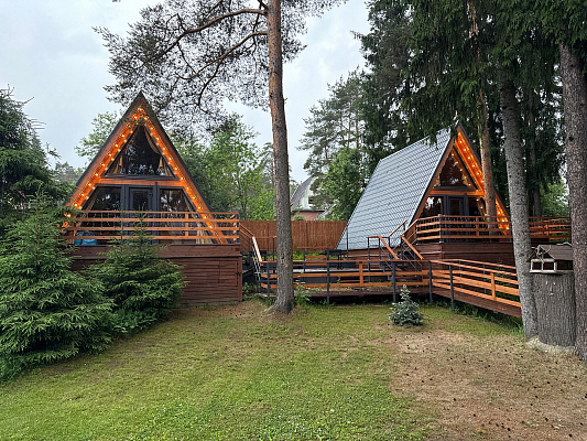 Гостевые домики A-Frame на базе отдыха "Шапкинские высоты"